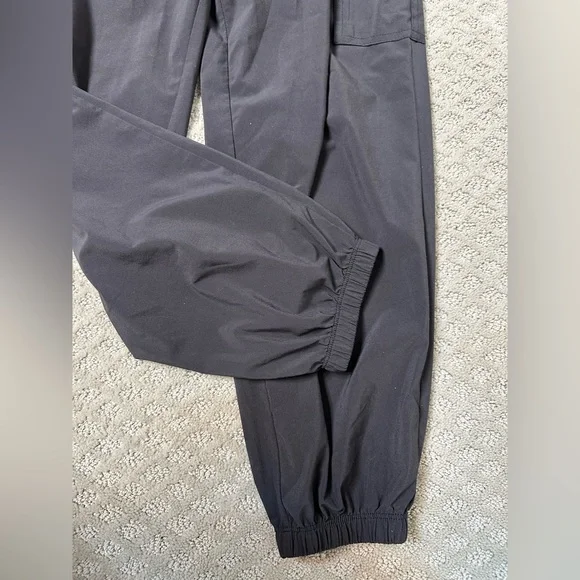 NWT sz M Vuori Villa Cargo Jogger black pockets stretch waist - Picture 5 of 10